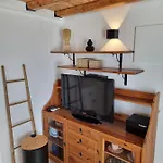 Lovely House At Village Center *