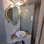 Lovely House At Village Center *
