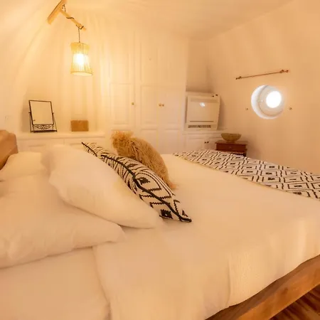 Lovely House At Village Center Ferienhaus