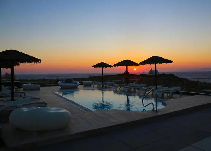 Lovely House At Village Center 이아