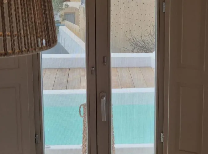 Lovely House At Village Center *