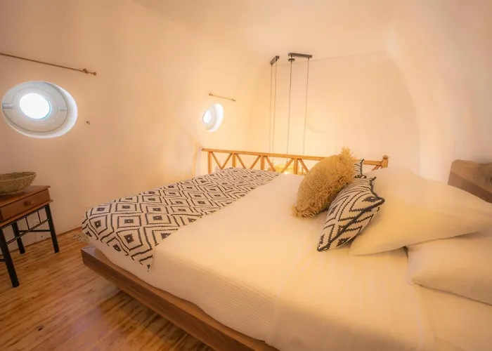 펜션 Lovely House At Village Center 이아