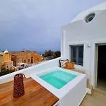Lovely House At Village Center بيت للعطل أويا